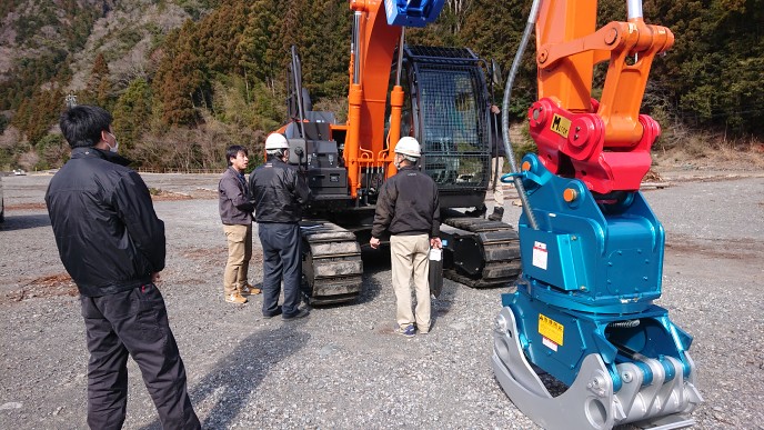 日立ZX120林業仕様機　新車納車式