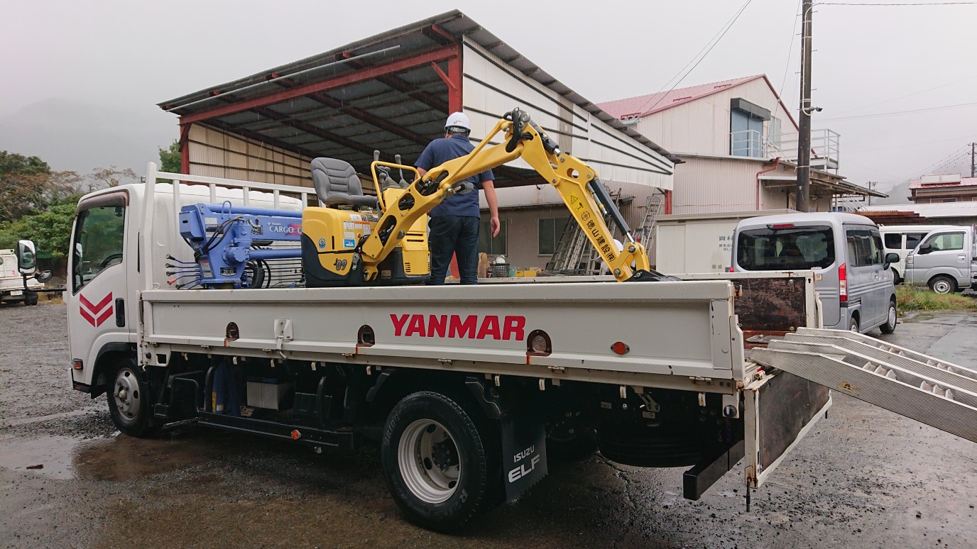 ヤンマーミニショベルJ09D新車納車式